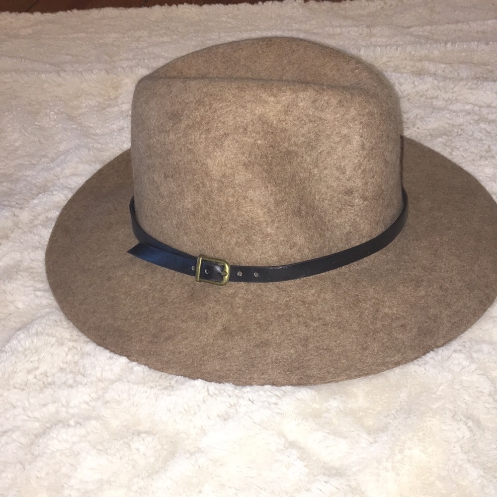 Women’s light brown wool floppy/wide brim hat